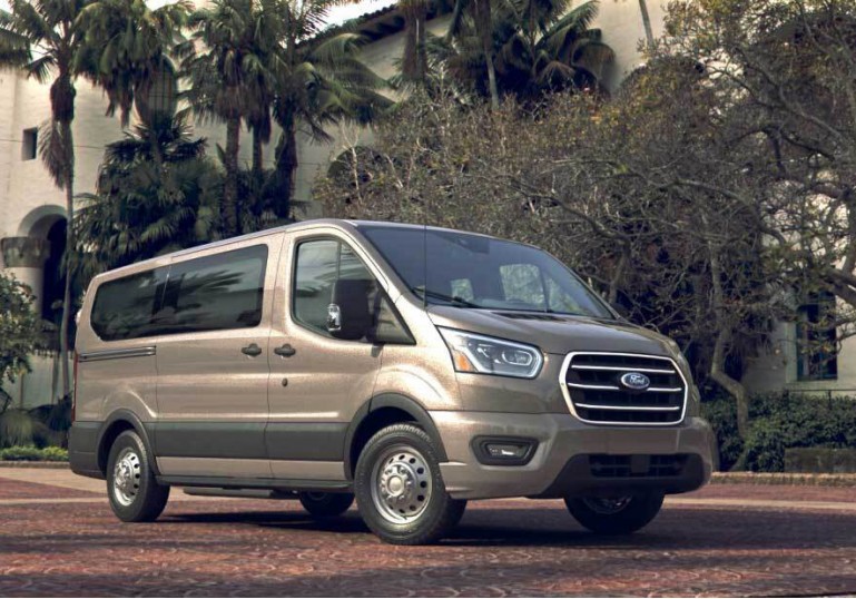 Ford Transit Tiêu Chuẩn