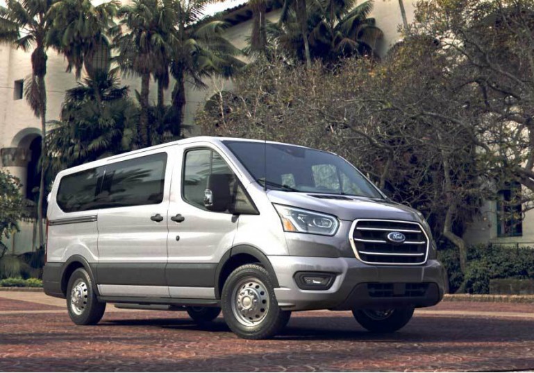 Ford Transit Tiêu Chuẩn
