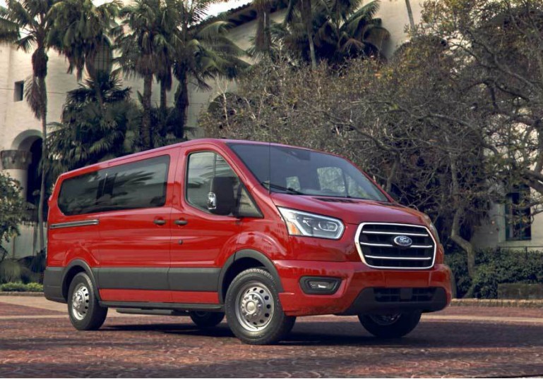 Ford Transit Tiêu Chuẩn